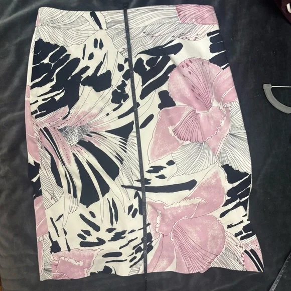 Elie Tahari Floral Pencil Skirt - Picture 12 of 13